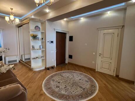 3 otaqlı mənzil, 170 m², Nizami: 650 000 ₼ 4