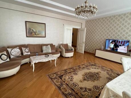 3 otaqlı mənzil, 170 m², Nizami: 650 000 ₼ 5