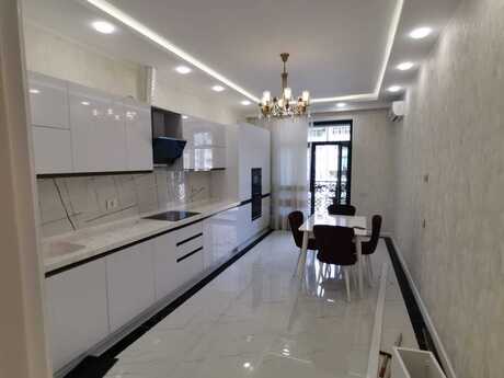 3-room apartment for rent, 155 m², Nizami: 2 500 ₼/mo 2
