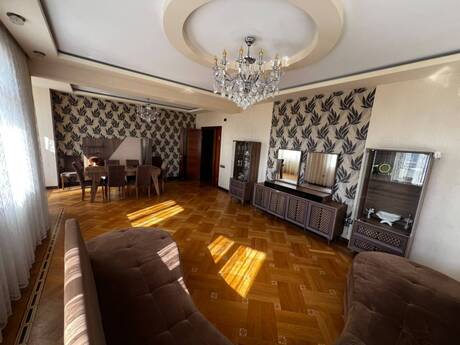 3 otaqlı mənzil, 162 m², Qara Qarayev: 398 000 ₼ 2
