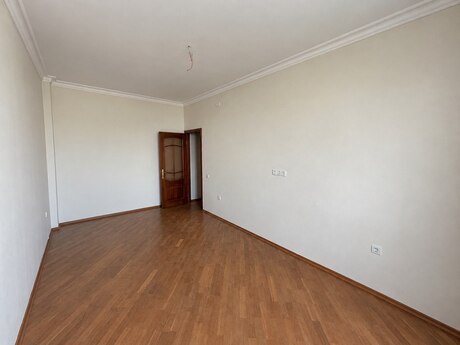 3-комнатная квартира, 138 м², 20 Yanvar: 275 000 ₼ 5