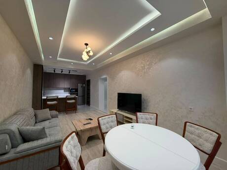 Kirayə 2 otaqlı mənzil, 80 m², Şah İsmayıl Xətai: 1 300 ₼/ay 4