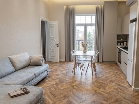 Elan №6447443 - Bakı, Ağ şəhər q., 2 otaqlı, 68 m², 4/7 mərtəbə