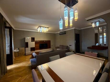 Elan №6447453 - Bakı, Bakıxanov q., 4 otaqlı, 90 m², 9/9 mərtəbə