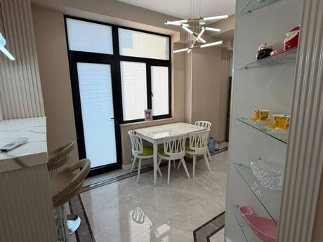 4-room apartment for rent, 150 m², Nəriman Nərimanov: 2 500 ₼/mo 5