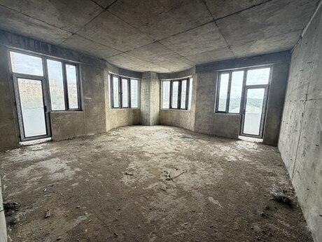 4-комнатная квартира, 179 м², Həzi Aslanov: 345 000 ₼ 2