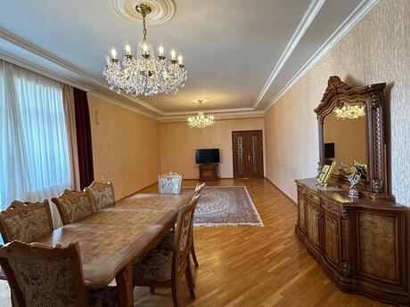 Объявление №6447526 - Баку, м. Элмляр Академиясы, 3-комн., 176 м², 13/17 этаж