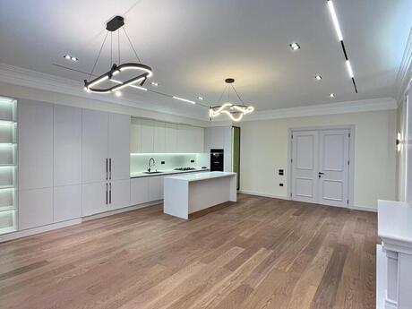 4 otaqlı mənzil, 190 m², 28 May: 1 200 000 ₼ 3