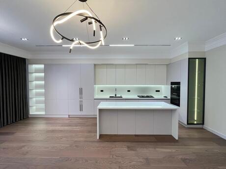 4 otaqlı mənzil, 190 m², 28 May: 1 200 000 ₼ 5