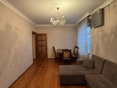 Объявление №6447517 - Баку, пос. Ени Ясамал, 3-комн., 65 м², 5/5 этаж