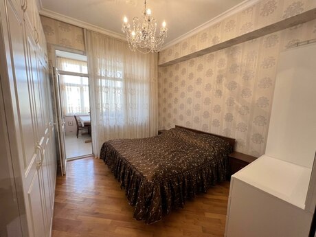 2-room apartment, 70 m², Badamdar: 200 000 ₼ 3