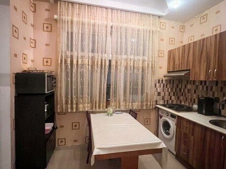 2-room apartment, 70 m², Badamdar: 200 000 ₼ 5