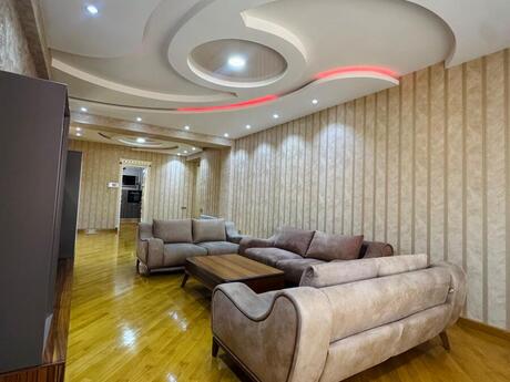 Объявление №6447700 - Баку, м. Халглар Достлугу, 3-комн., 140 м², 10/14 этаж