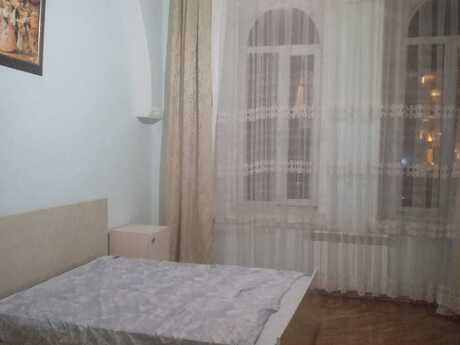 Объявление №6447712 - Баку, м. Низами, 2-комн., 65 м², 2/3 этаж