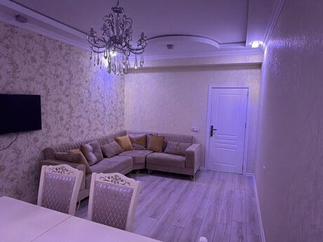 Elan №6447894 - Bakı, Azadlıq Prospekti m., 2 otaqlı, 68 m², 8/18 mərtəbə