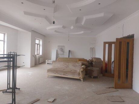 9 otaqlı həyət evi, 390 m², Bakıxanov: 750 000 ₼ 2