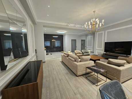 Kirayə 4 otaqlı mənzil, 220 m², Port Baku Residence: 5 000 ₼/ay 4