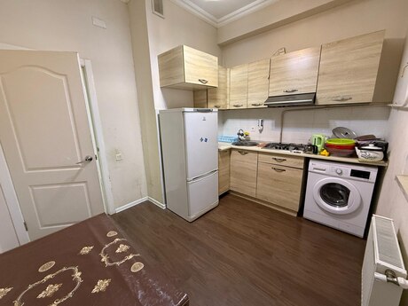 2 otaqlı mənzil, 70 m², Nərimanov: 330 000 ₼ 2