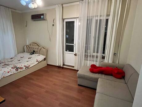 1-room apartment for rent, 45 m², Nəsimi: 450 ₼/mo 2