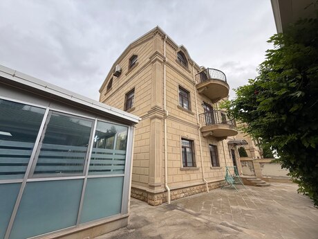 5 otaqlı həyət evi, 300 m², Novxanı: 650 000 ₼ 2