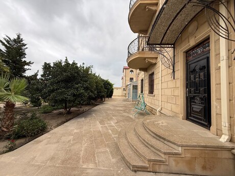 5 otaqlı həyət evi, 300 m², Novxanı: 650 000 ₼ 3