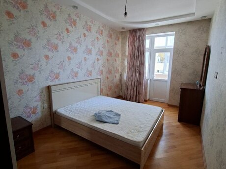 Kirayə 3 otaqlı mənzil, 100 m², İnşaatçılar: 834 ₼/ay 4