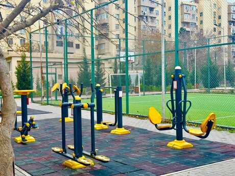 2 Qara Qarayev