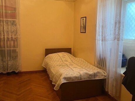 3-room apartment for rent, 88 m², Sahil: 1 500 ₼/mo 3