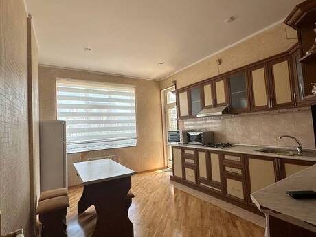 Kirayə 2 otaqlı mənzil, 85 m², Şah İsmayıl Xətai: 900 ₼/ay 5