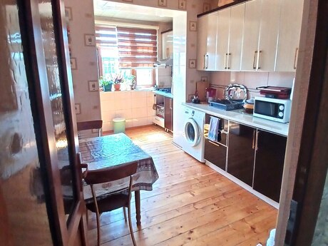 3-room apartment for rent, 80 m², Bakıxanov: 799 ₼/mo 3