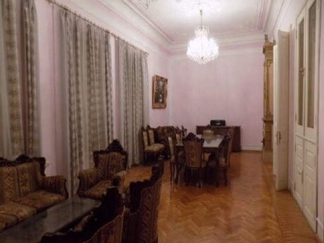 4-комнатная квартира, 180 м², İçəri Şəhər: 630 000 ₼ 4