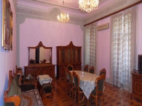 4-комнатная квартира, 180 м², İçəri Şəhər: 630 000 ₼ 2