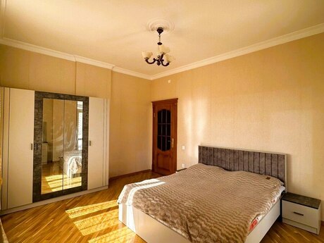 Elan №6448473 - Bakı, Şah İsmayıl Xətai m., 2 otaqlı, 80 m², 5/13 mərtəbə