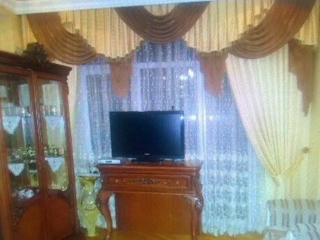 Kirayə 3 otaqlı mənzil, 130 m², 28 May: 1 000 ₼/ay 3