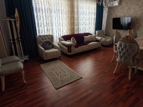 Elan №6448701 - Bakı, Səbail r., 3 otaqlı, 93 m², 2/5 mərtəbə