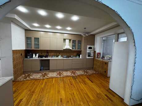 4 otaqlı mənzil, 145 m², 20 Yanvar: 328 000 ₼ 4