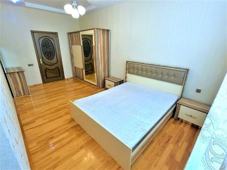 3 Qara Qarayev