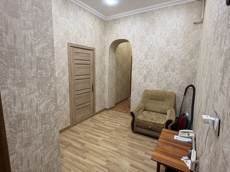 3-комнатная квартира, 80 м², Elmlər Akademiyası: 250 000 ₼ 4