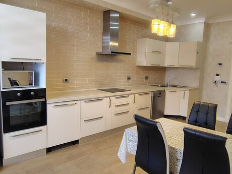 Kirayə 3 otaqlı mənzil, 180 m², 28 May: 2 200 ₼/ay 3