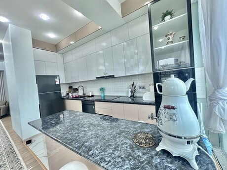 4-room apartment for rent, 170 m², Belvedere Residence: 2 600 ₼/mo 3