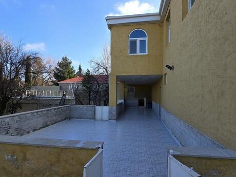 5 otaqlı həyət evi, 180 m², Novxanı: 400 000 ₼ 2