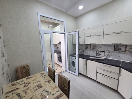 3-комнатная квартира, 90 м², 28 May: 340 000 ₼ 4