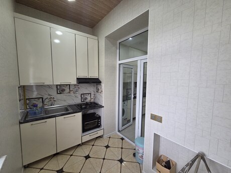 3-комнатная квартира, 90 м², 28 May: 340 000 ₼ 3