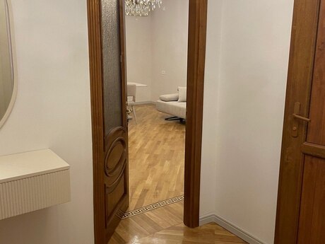 Аренда: 2-комнатная квартира, 100 м², 8 Noyabr: 1 000 ₼/мес 4