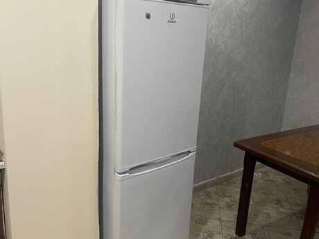 Kirayə 4 otaqlı mənzil, 110 m², Memar Əcəmi: 200 ₼/ay 3
