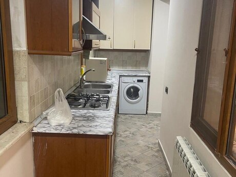 Kirayə 4 otaqlı mənzil, 110 m², Memar Əcəmi: 200 ₼/ay 4
