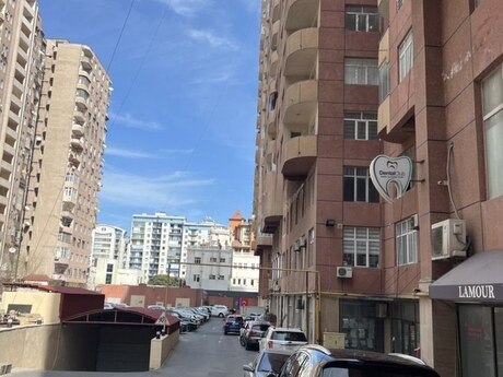 4 otaqlı mənzil, 200 m², Gənclik: 460 000 ₼ 2