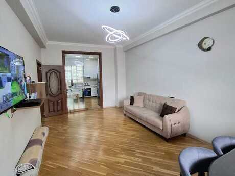 3-комнатная квартира, 93 м², 8 Noyabr: 250 000 ₼ 2