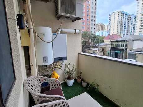 3-комнатная квартира, 93 м², 8 Noyabr: 250 000 ₼ 4