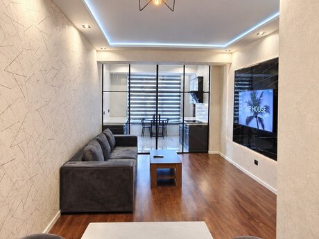 2 otaq · 82 m² · 13/16 mərtəbə, Şah İsmayıl Xətai